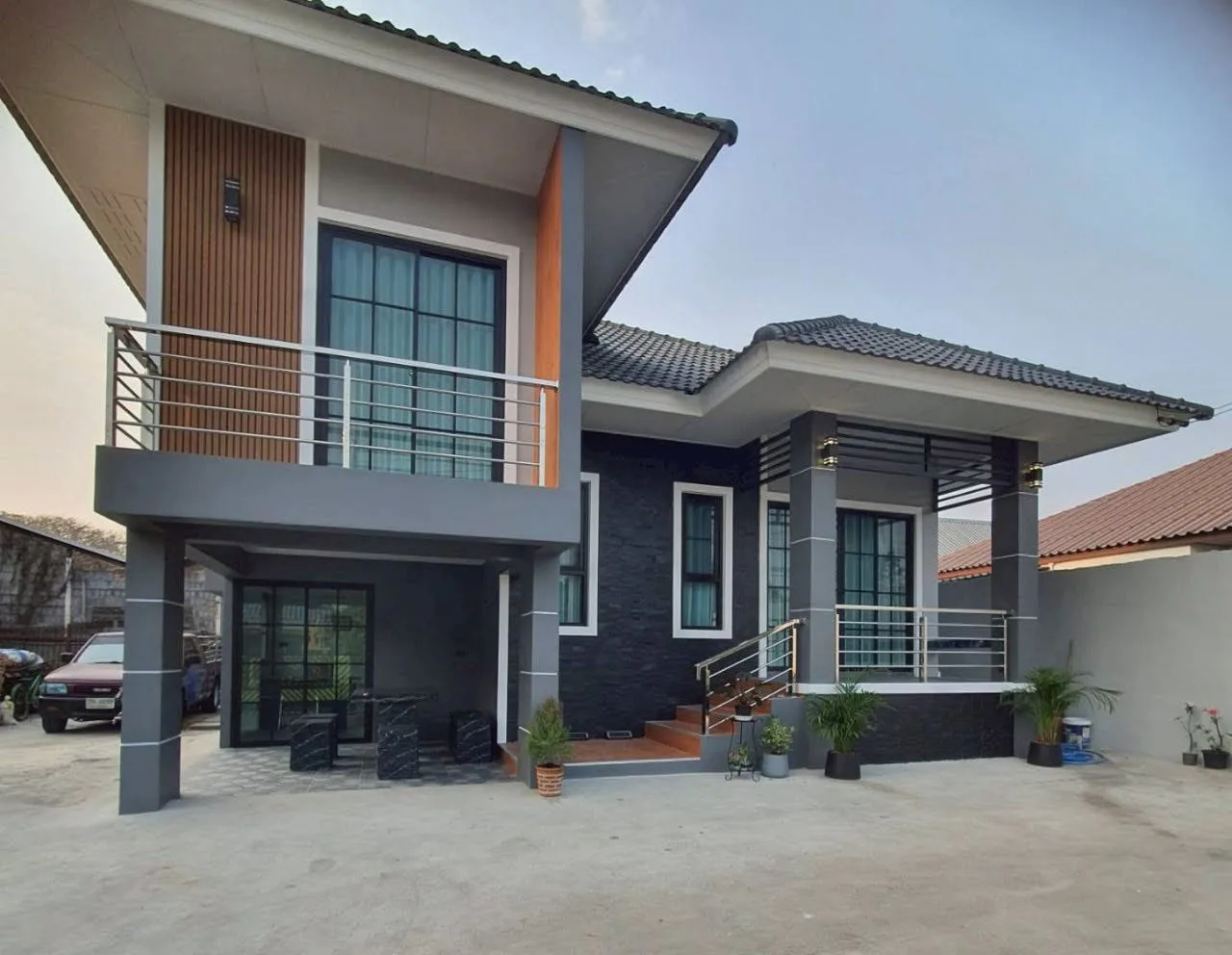 บ้านคุณส้ม แถวเจดีย์วัดสามปลื้ม อยุธยา